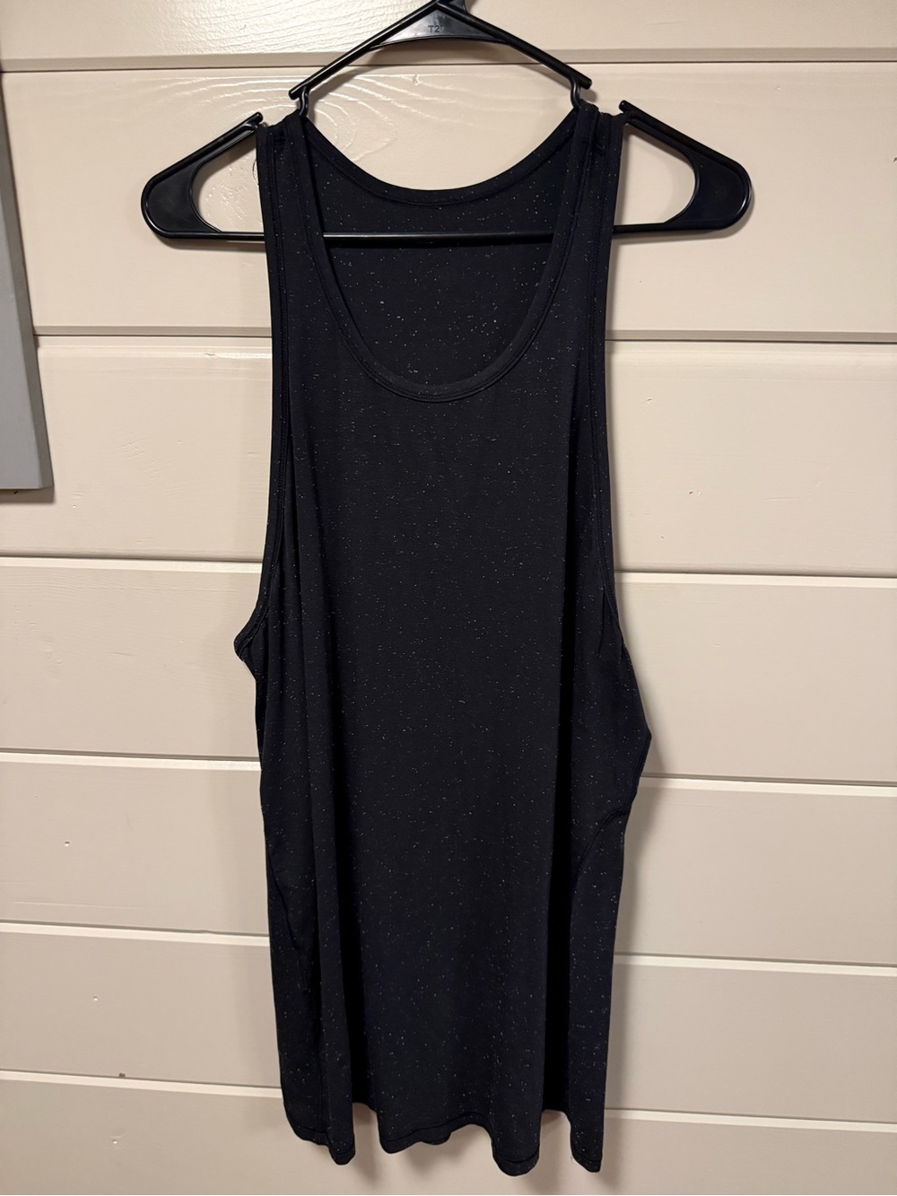 Lululemon tie back tank.  Estimated size 12